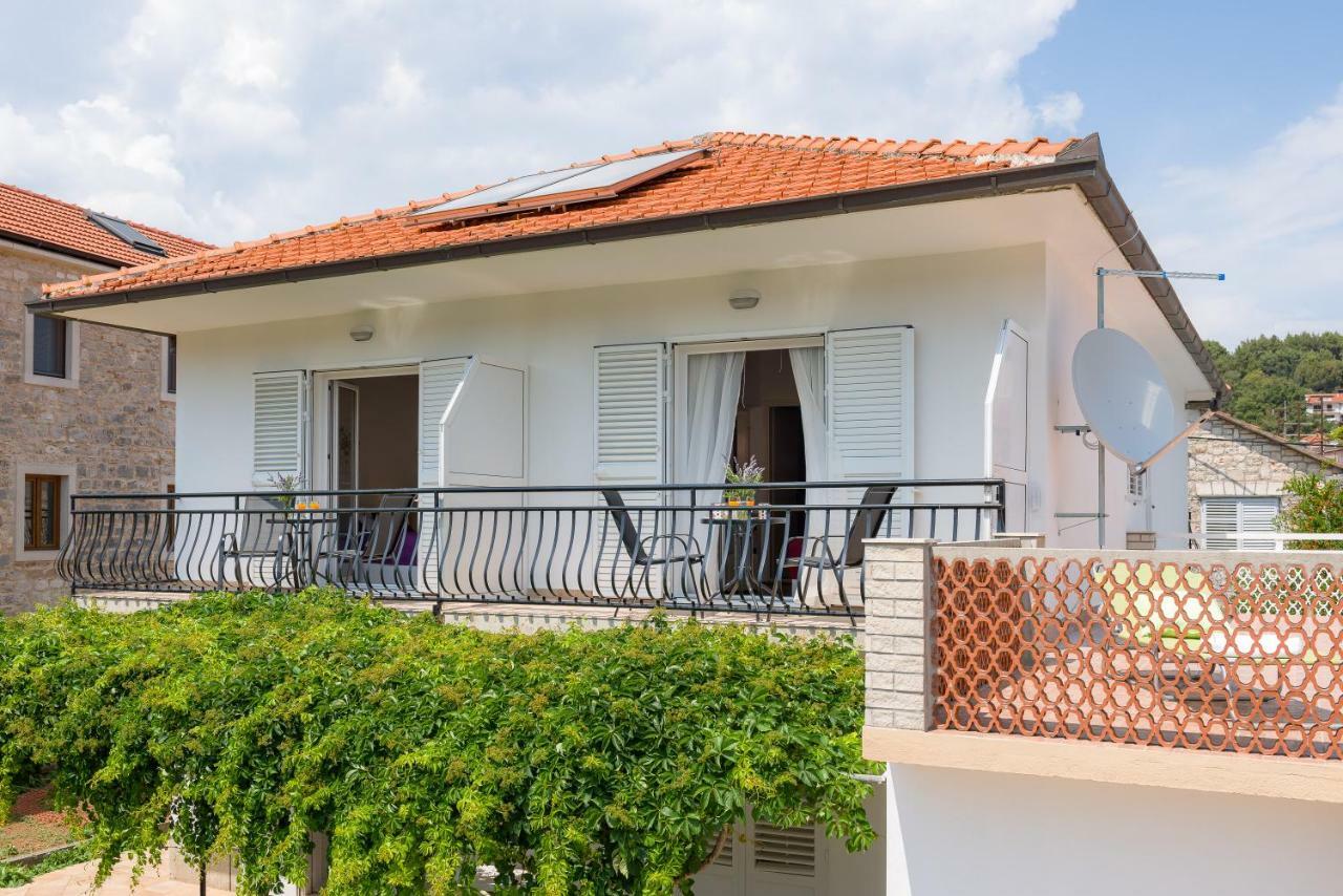 B&B Aurora Jelsa  Luaran gambar